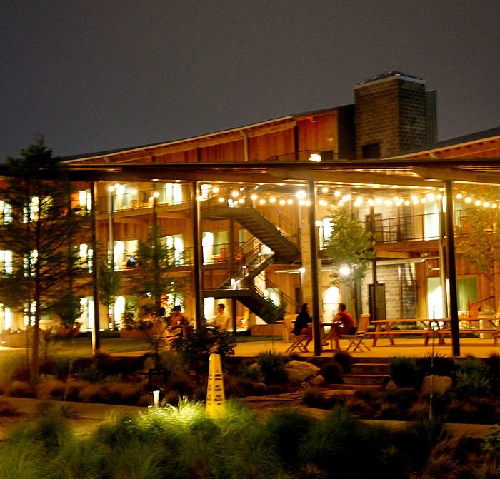 Unique Retro Vibe at The Lone Star Court